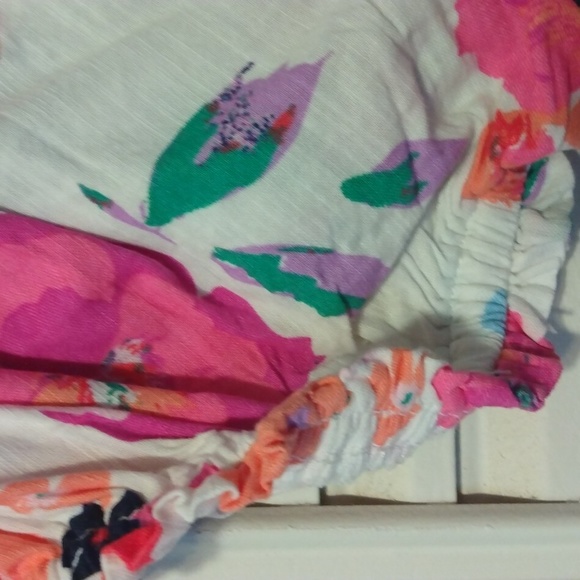 St. John's Bay women's size PL in beautiful floral print with v-neck drawstrings - Picture 3 of 7